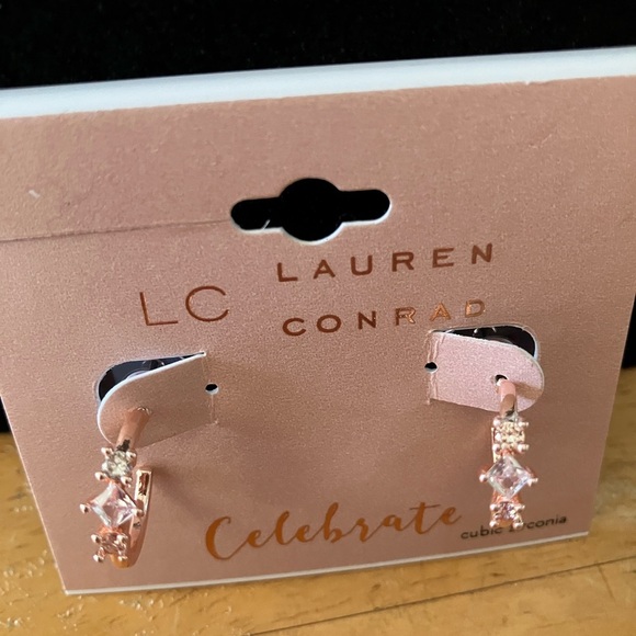 NWT Lauren Conrad dainty cz hoops in gold tone. - Picture 2 of 3